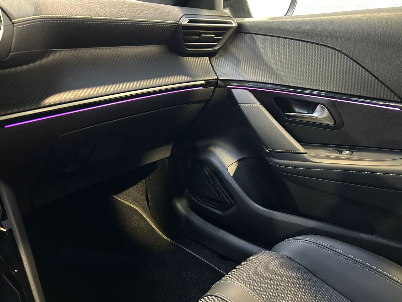 Peugeot 208 HYBRID GT 145CV - Foto 2