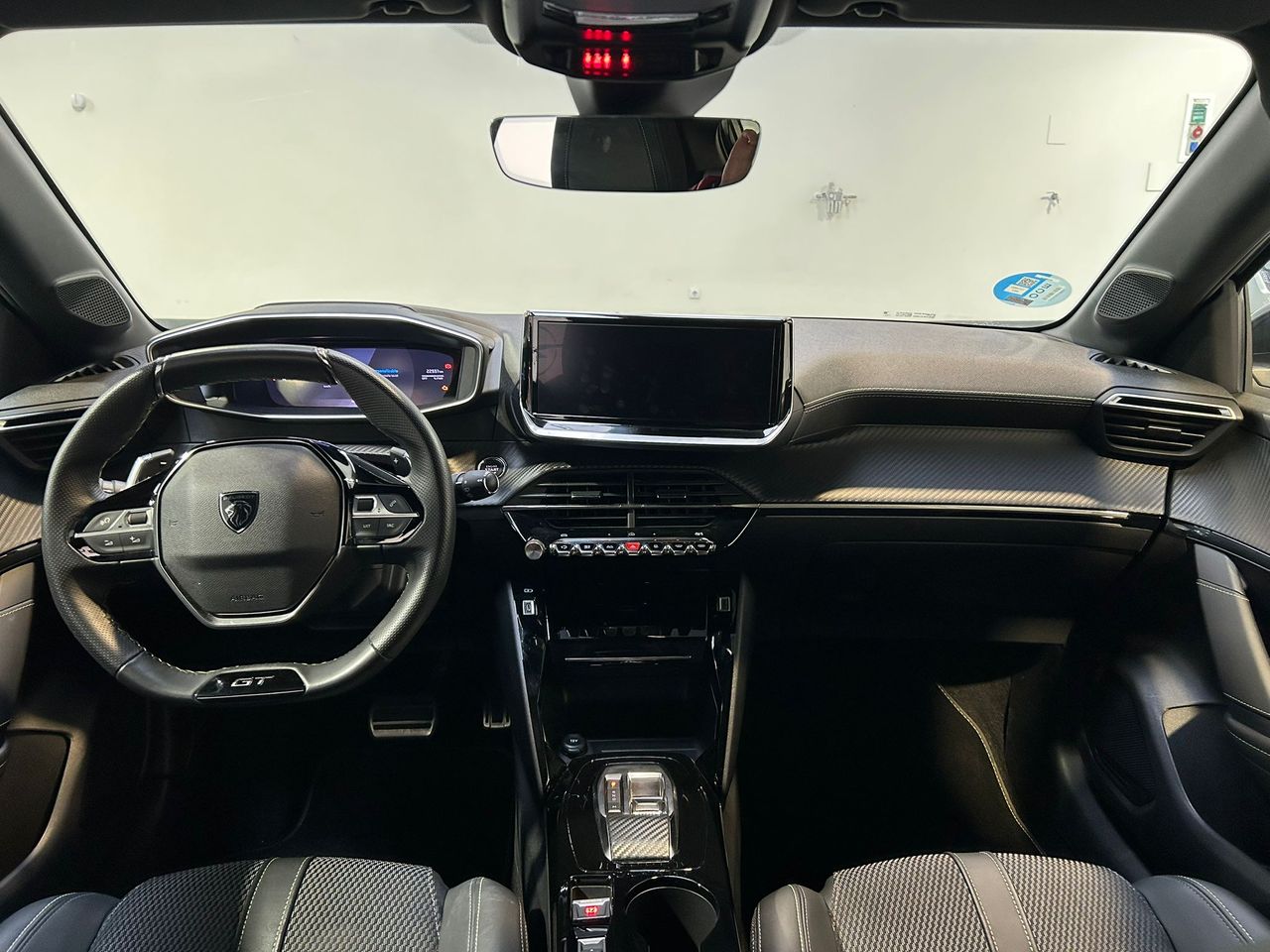 Peugeot 208 HYBRID GT 145CV - Foto 2