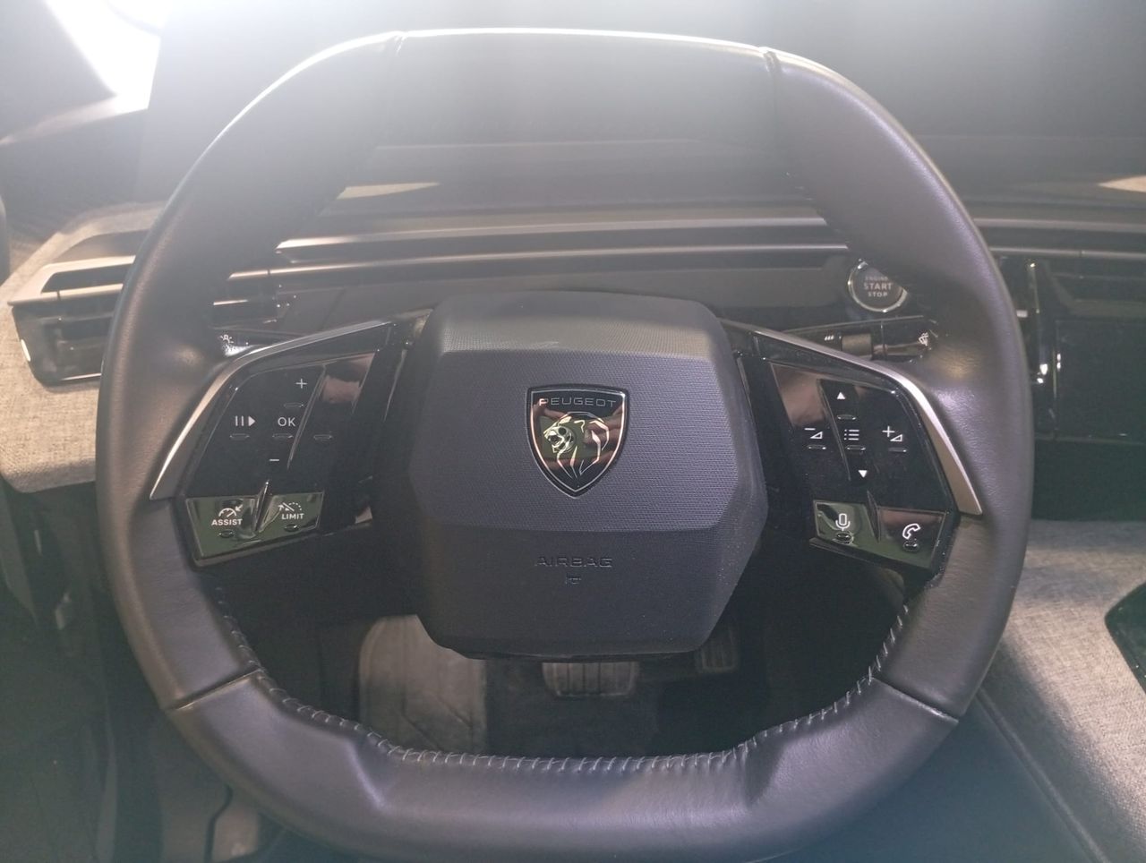 Peugeot 3008 Hybrid 1.2T 145 CV ALLURE - Foto 2