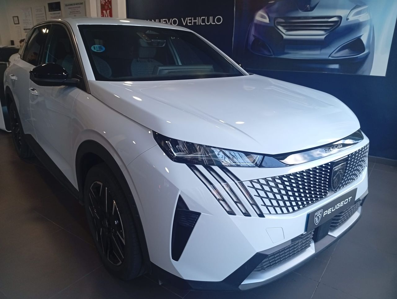 Peugeot 3008 Hybrid 1.2T 145 CV ALLURE - Foto 2