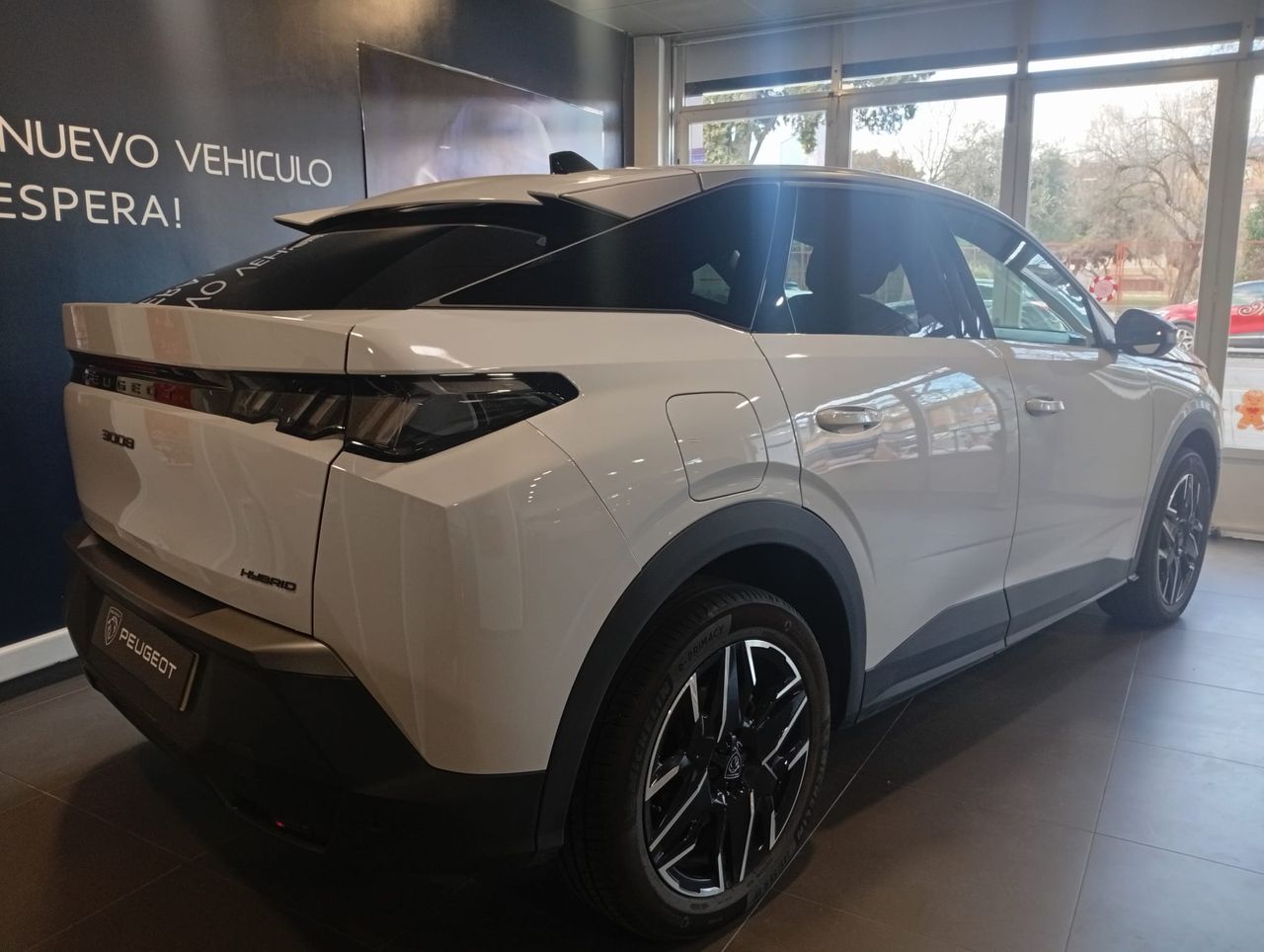 Peugeot 3008 Hybrid 1.2T 145 CV ALLURE - Foto 2