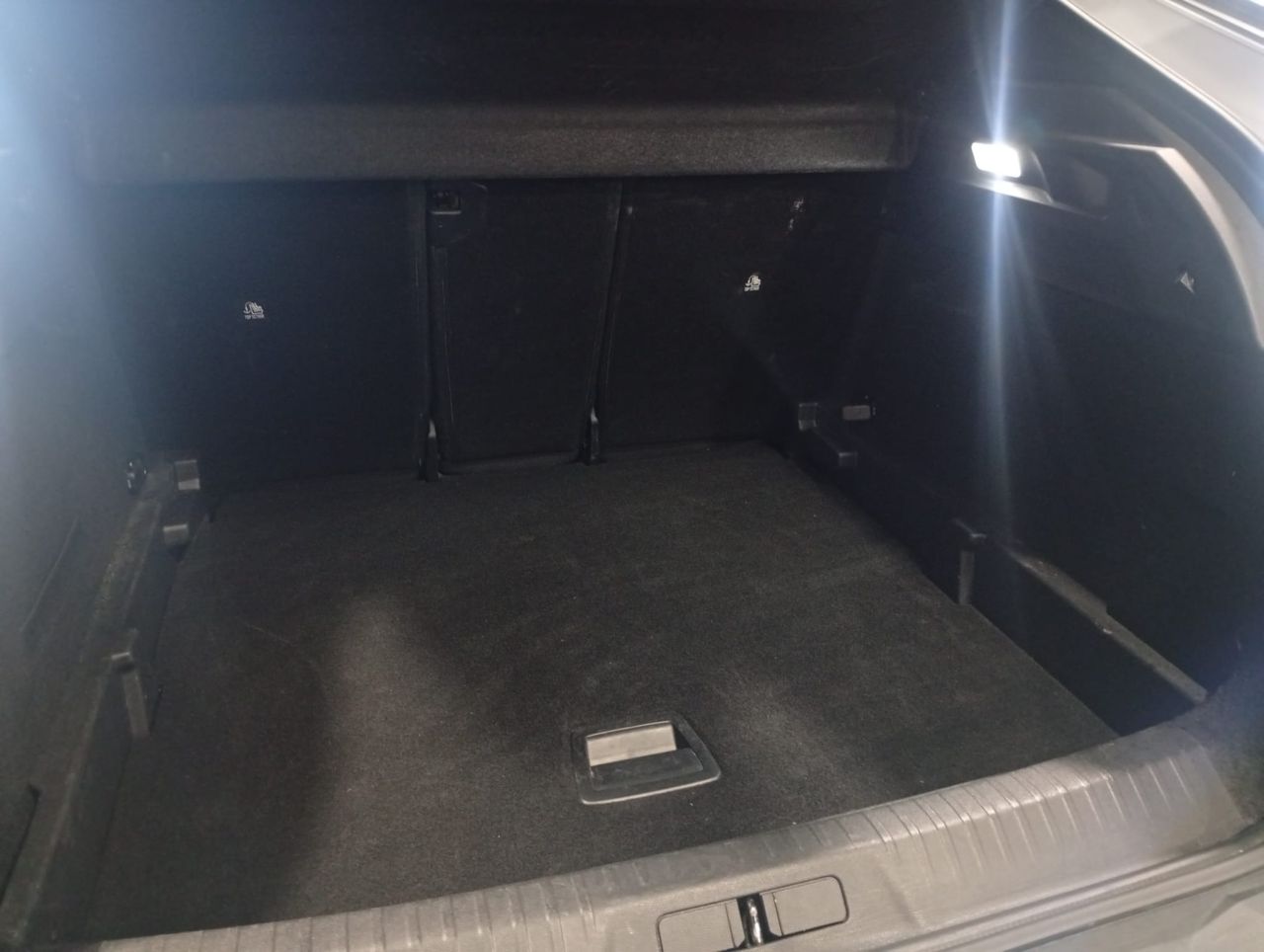 Peugeot 3008 Hybrid 1.2T 145 CV ALLURE - Foto 2