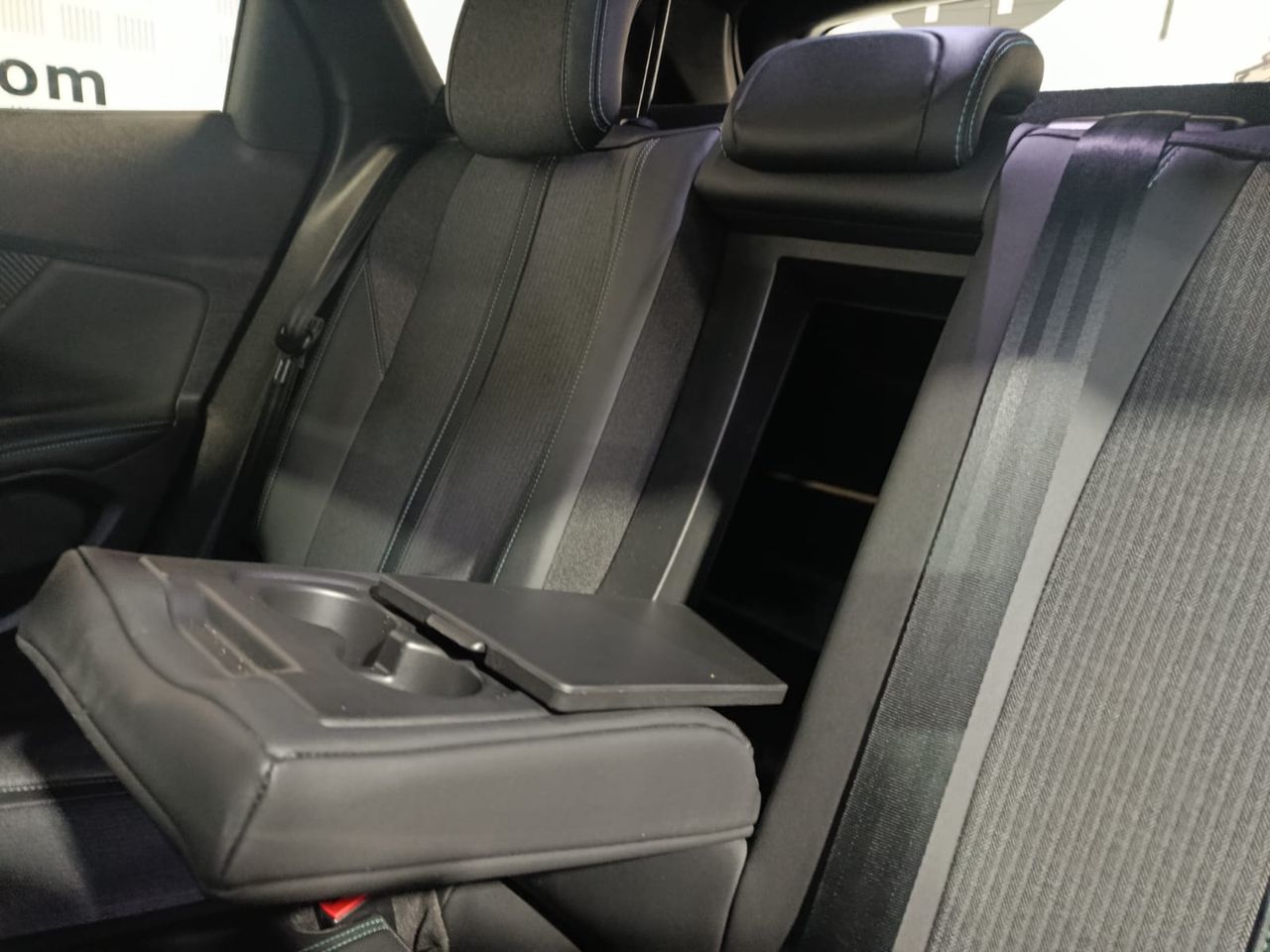 Peugeot 3008 Allure Pack PLUG-IN HYBRID 180 e-EAT8 - Foto 2