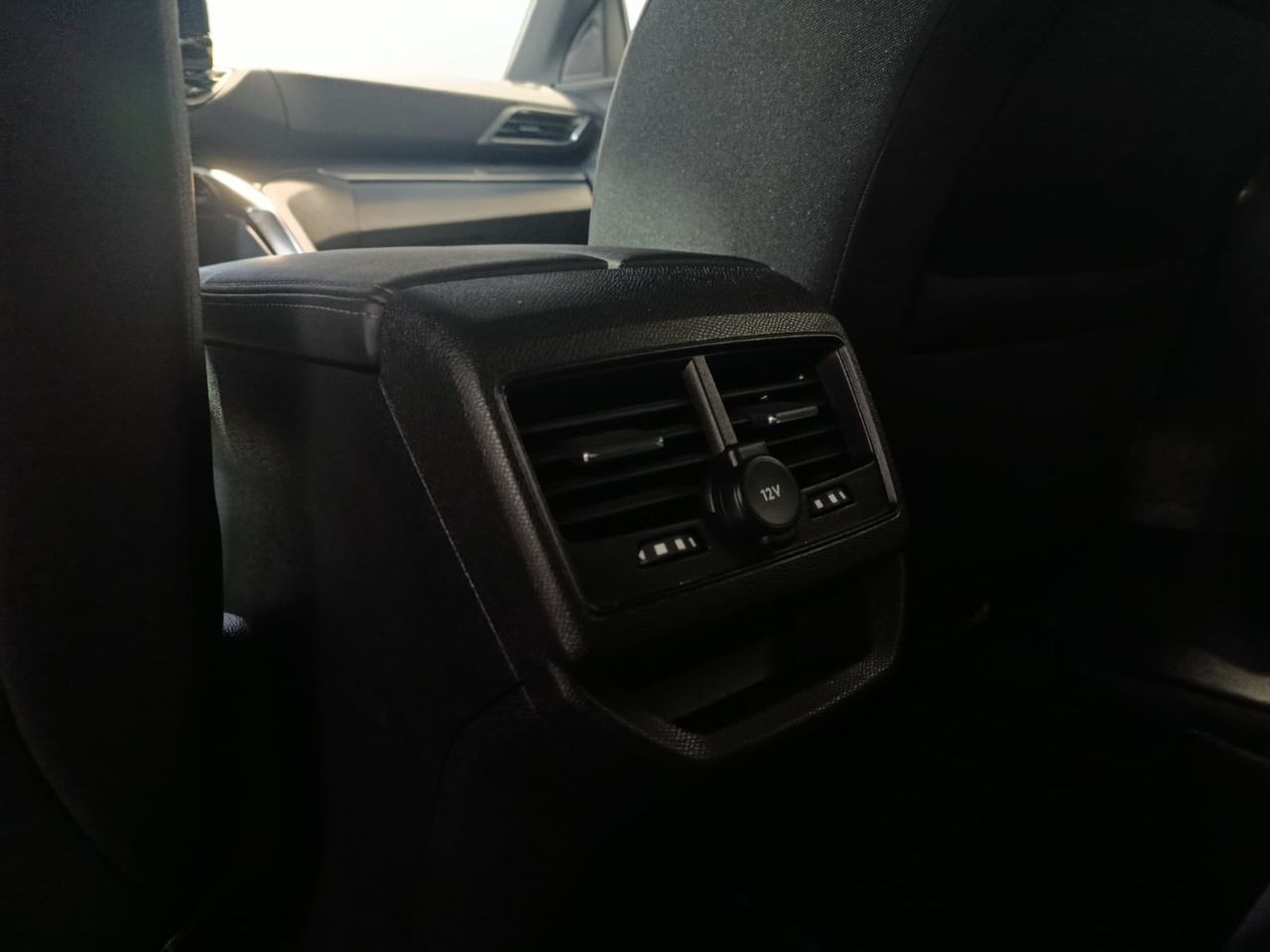 Peugeot 3008 Allure Pack PLUG-IN HYBRID 180 e-EAT8 - Foto 2