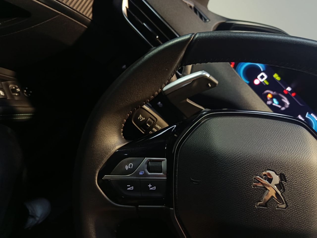 Peugeot 3008 Allure Pack PLUG-IN HYBRID 180 e-EAT8 - Foto 2