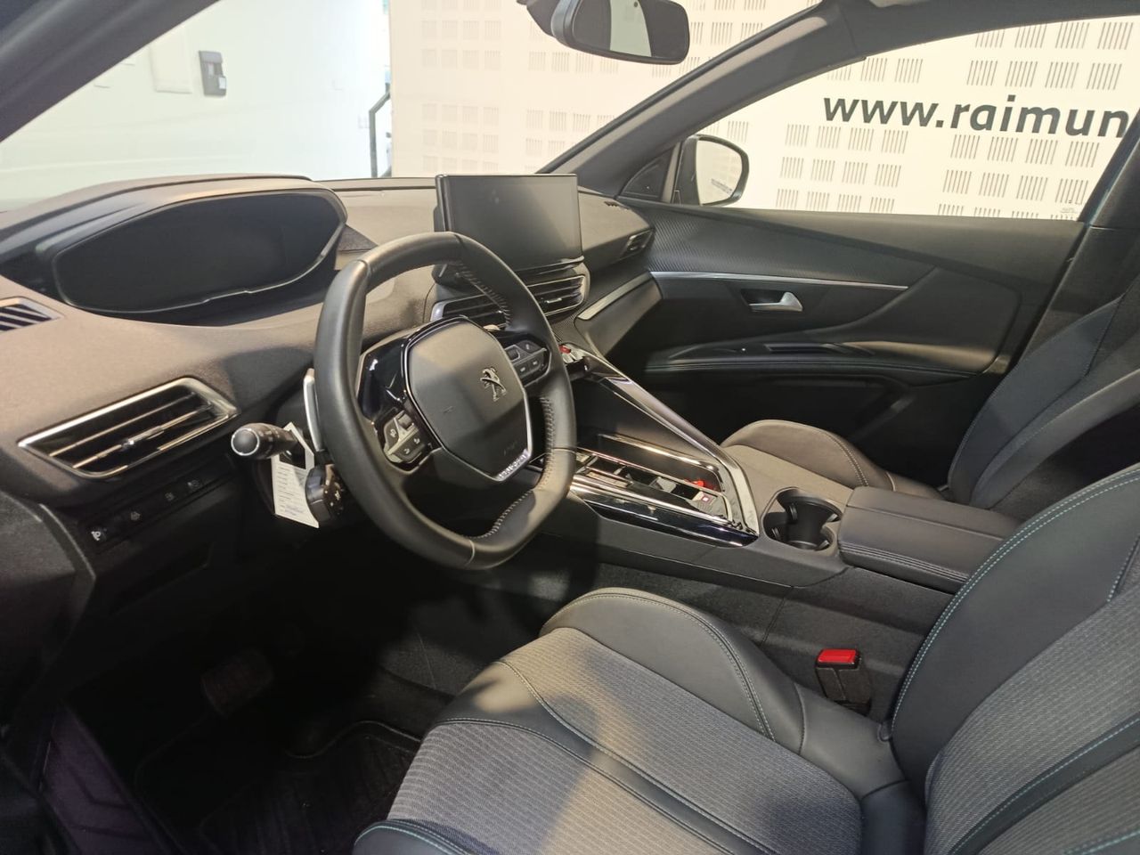 Peugeot 3008 Allure Pack PLUG-IN HYBRID 180 e-EAT8 - Foto 2