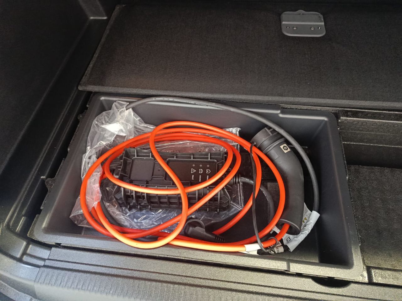 Peugeot 3008 Allure Pack PLUG-IN HYBRID 180 e-EAT8 - Foto 2