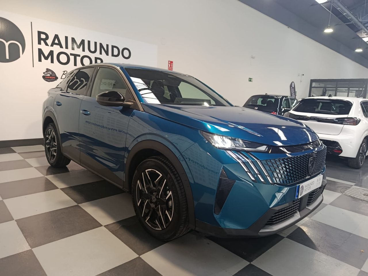 Peugeot 3008 Hybrid 136 e-DCS6 Allure - Foto 2