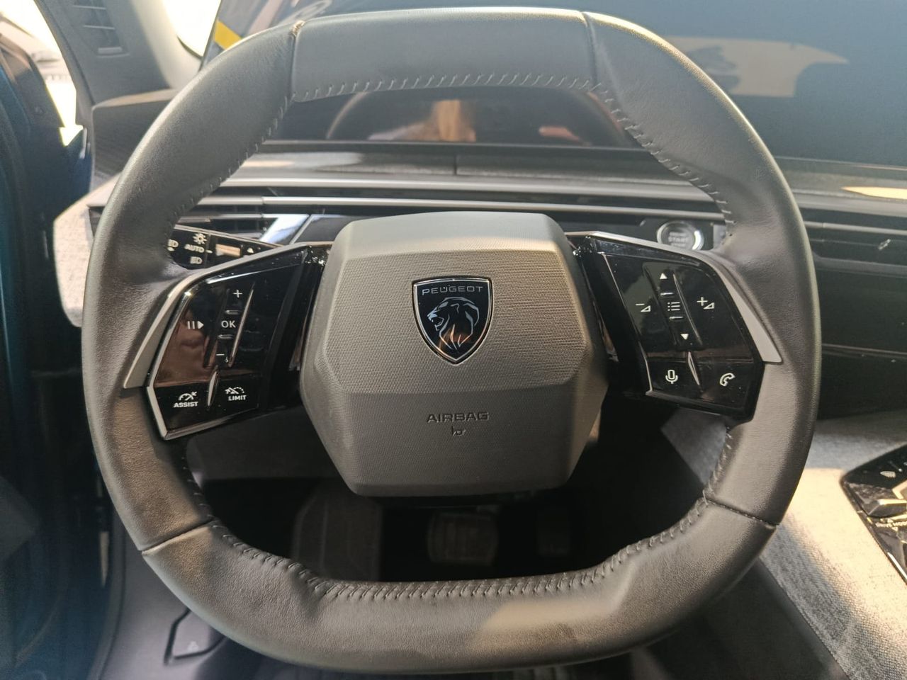 Peugeot 3008 Hybrid 136 e-DCS6 Allure - Foto 2