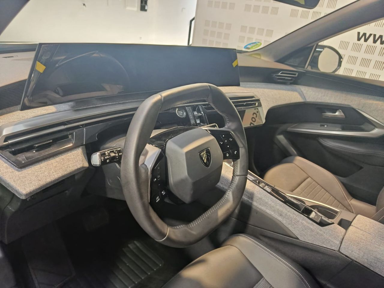 Peugeot 3008 Hybrid 136 e-DCS6 Allure - Foto 2