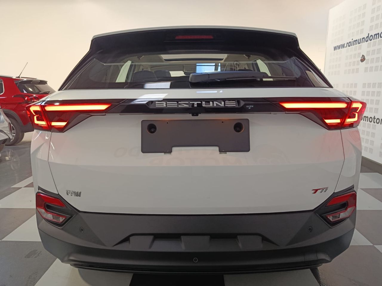 Bestune T77 1.5 160CV - Foto 2