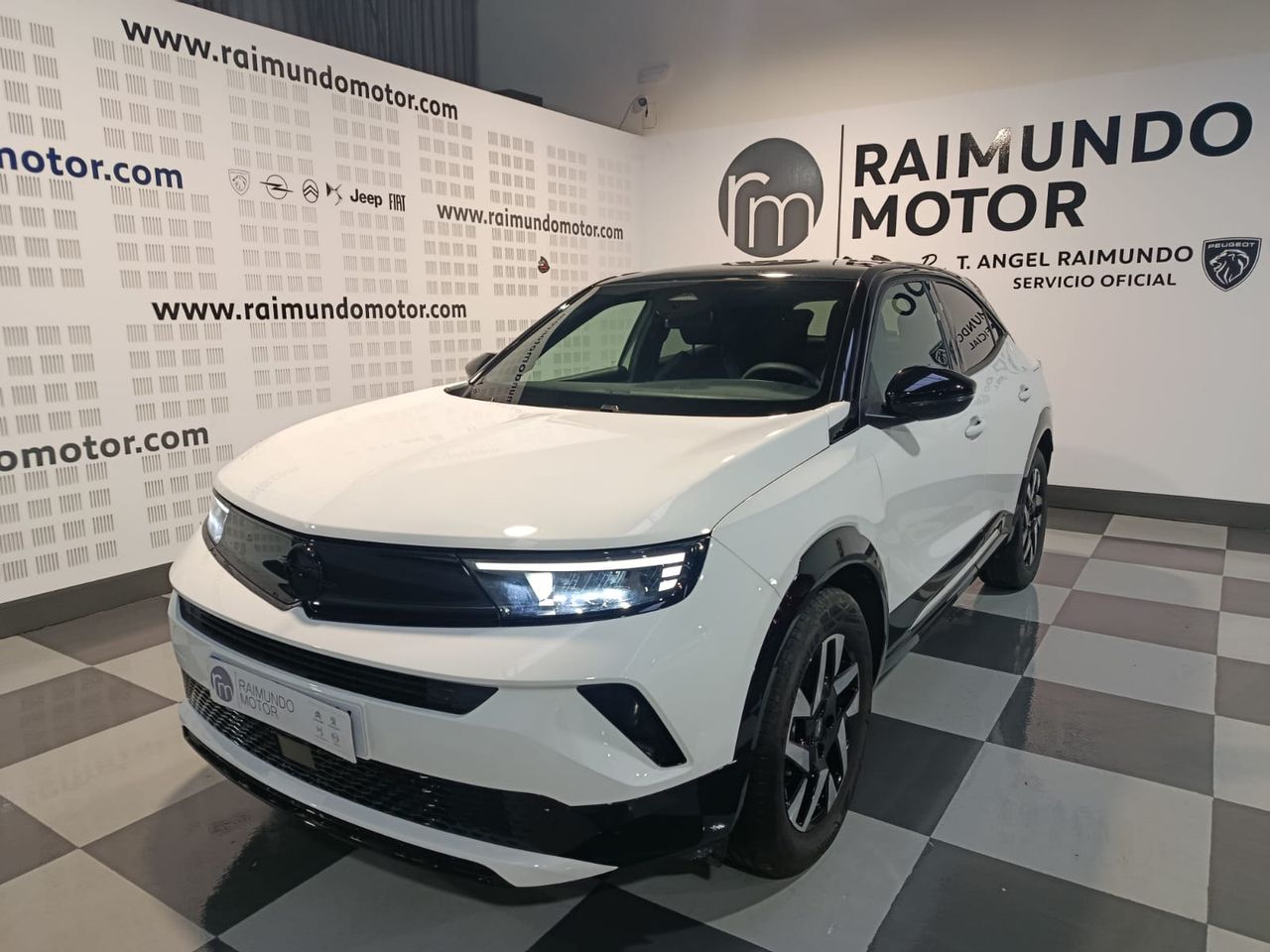 Opel Mokka GS 1.2T XHT HYBRID 145CV - Foto 2