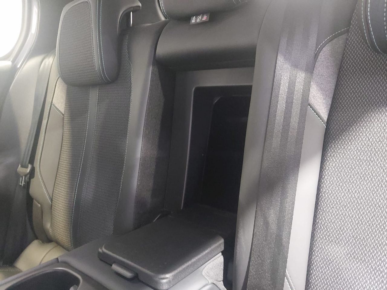 Peugeot 308 ALLURE BLUEHDI 130 CV EAT8 - Foto 2