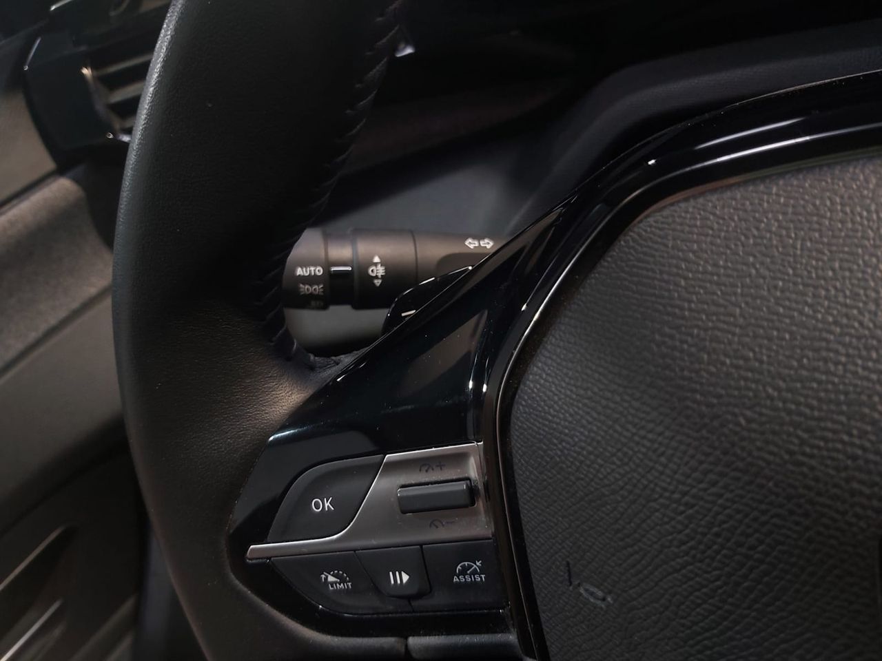 Peugeot 308 ALLURE BLUEHDI 130 CV EAT8 - Foto 2