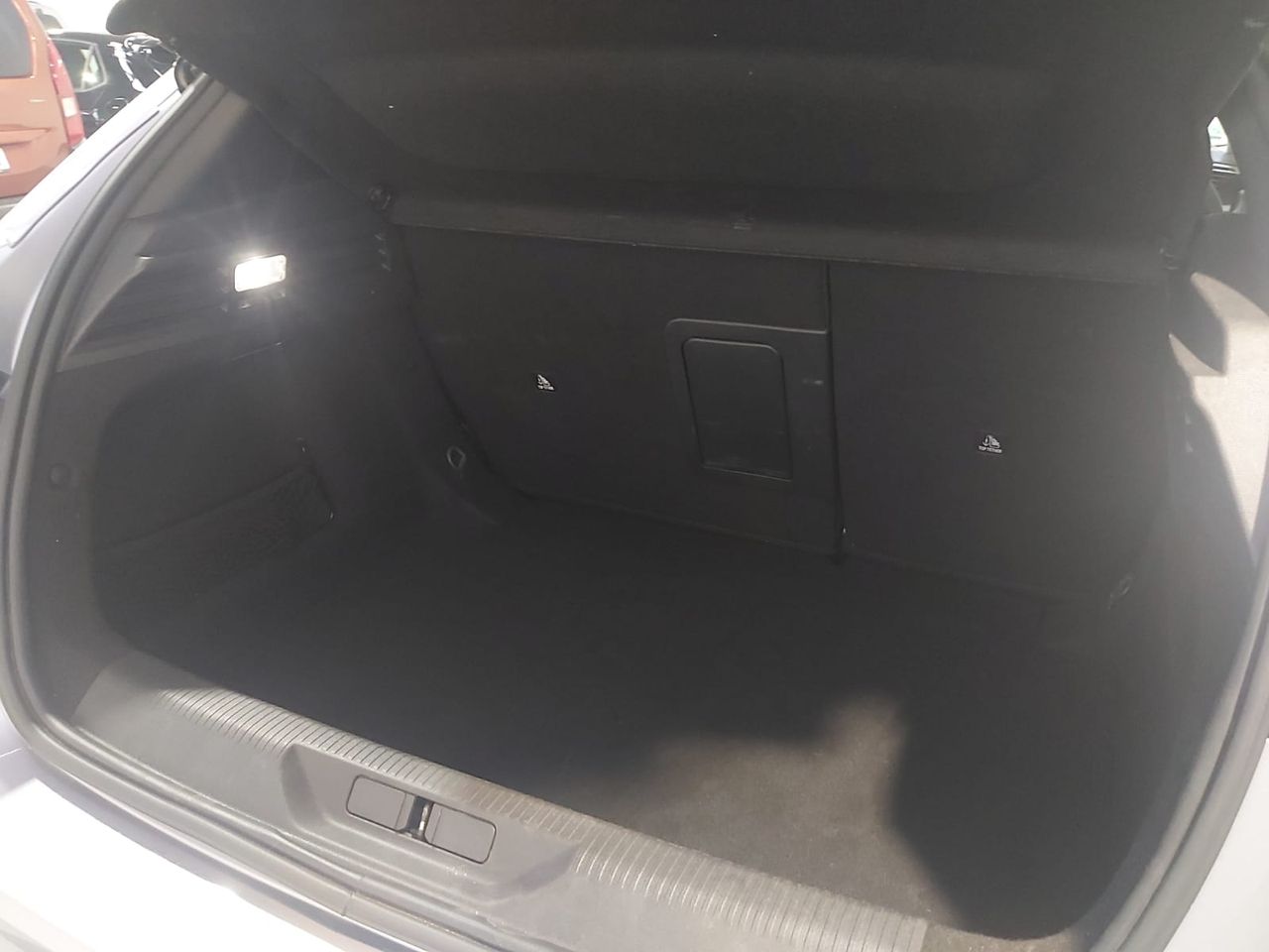 Peugeot 308 ALLURE BLUEHDI 130 CV EAT8 - Foto 2