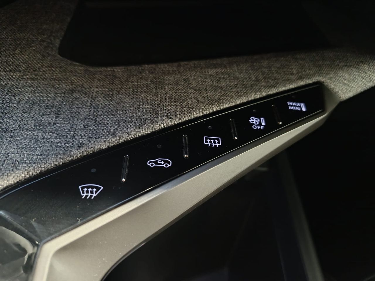 Peugeot 3008 Hybrid ALLURE 1.2T 145 CV - Foto 2