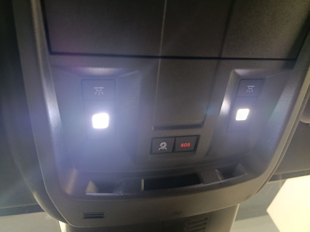 Peugeot 3008 Hybrid ALLURE 1.2T 145 CV - Foto 2