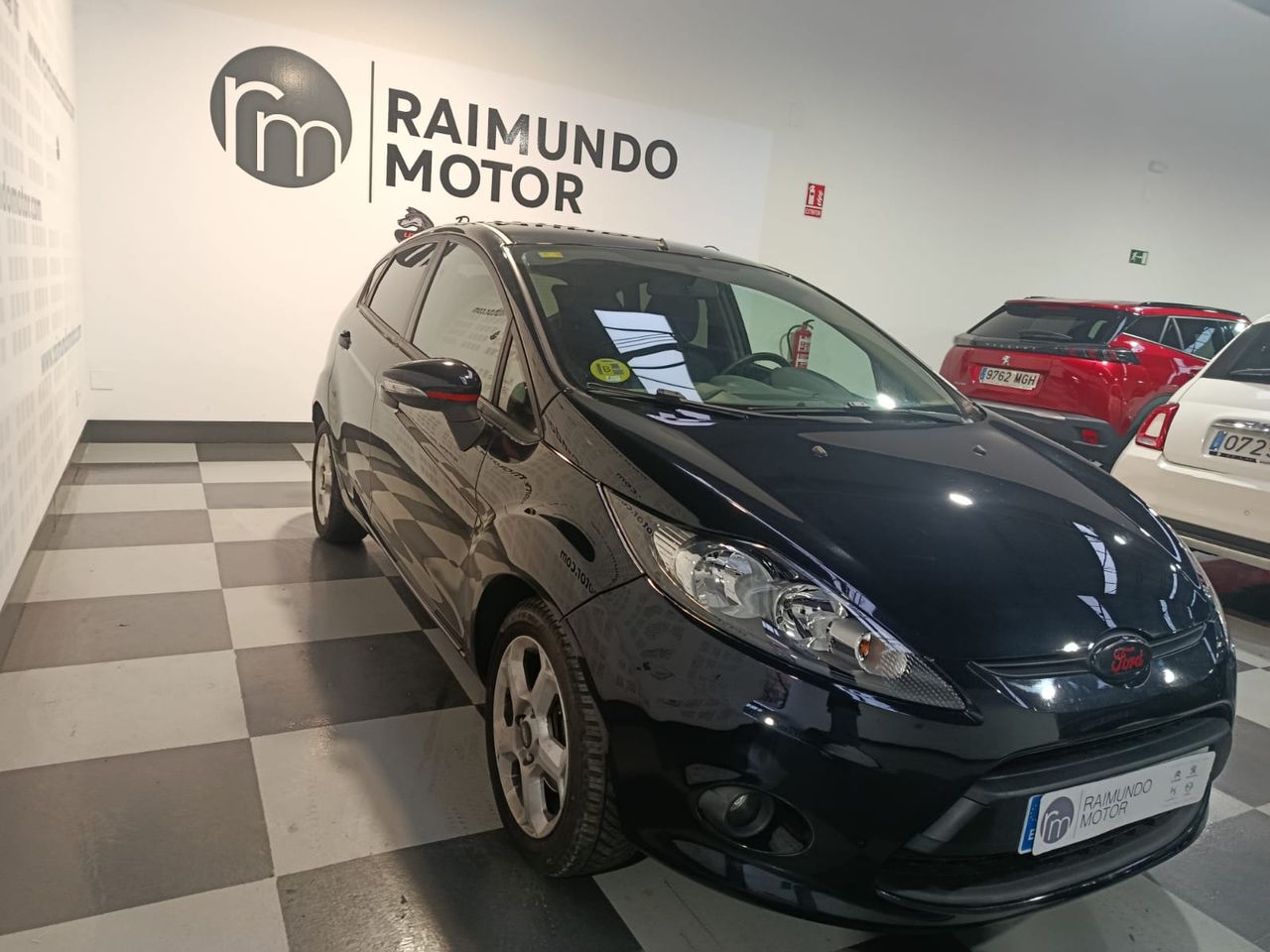 Ford Fiesta 5p Trend 1.4 TDCi 68 CV - Foto 2
