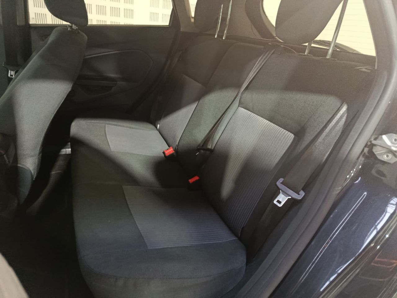 Ford Fiesta 5p Trend 1.4 TDCi 68 CV - Foto 2