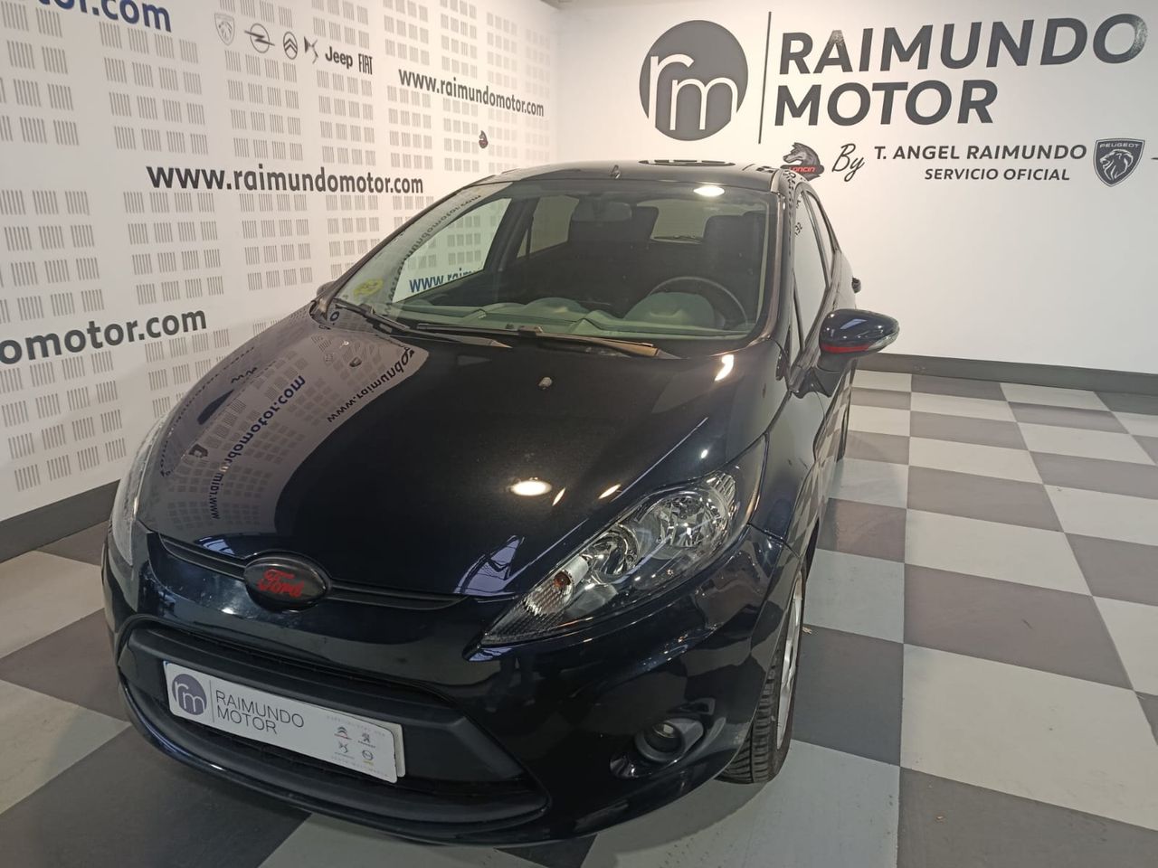 Ford Fiesta 5p Trend 1.4 TDCi 68 CV - Foto 2