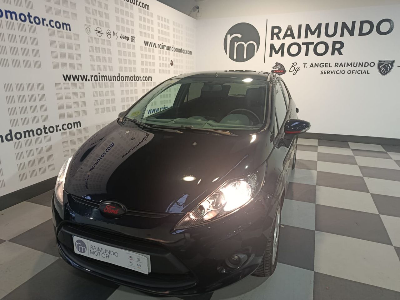 Ford Fiesta 5p Trend 1.4 TDCi 68 CV - Foto 2