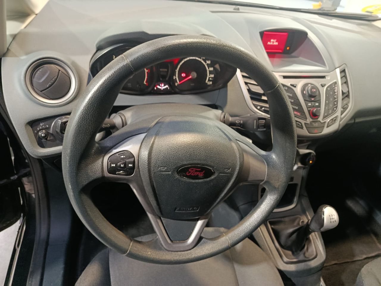 Ford Fiesta 5p Trend 1.4 TDCi 68 CV - Foto 2