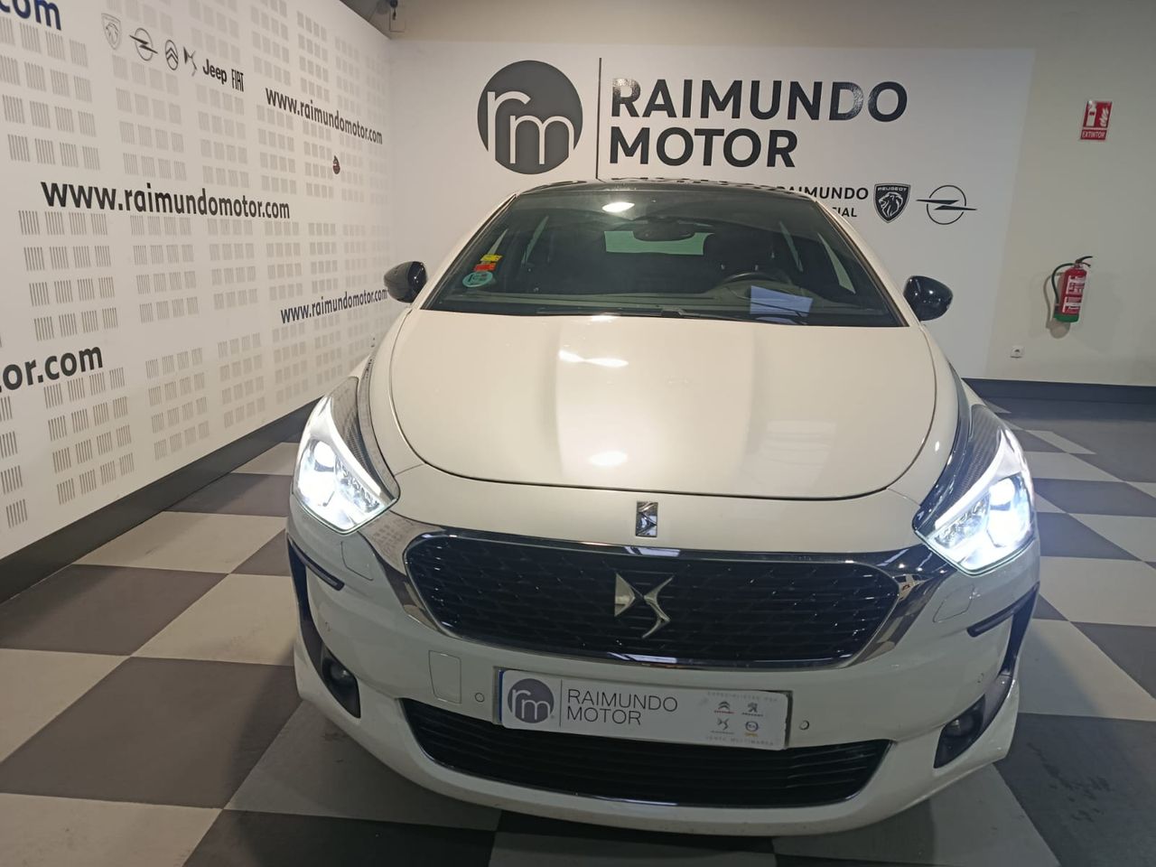 DS DS 5 5 BlueHDi 180 S&S EAT6 Style - Foto 2