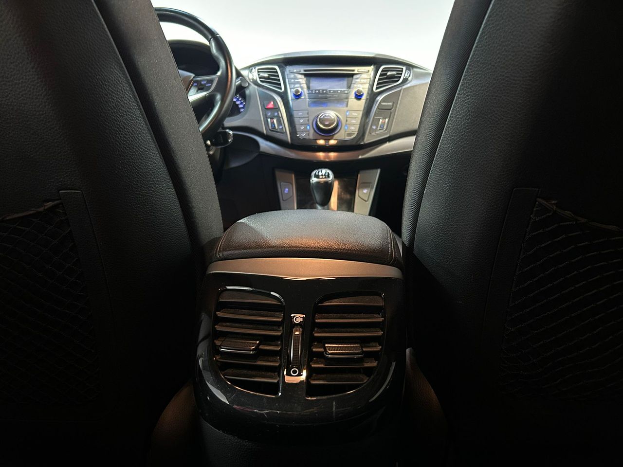 Hyundai i40 Sedán 1.7 CRDi 115 CV BlueDrive Essence - Foto 2