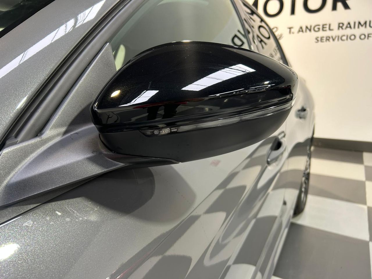 Peugeot 208 Allure Hybrid 100 e-DCS6 1.2T 110 CV - Foto 2