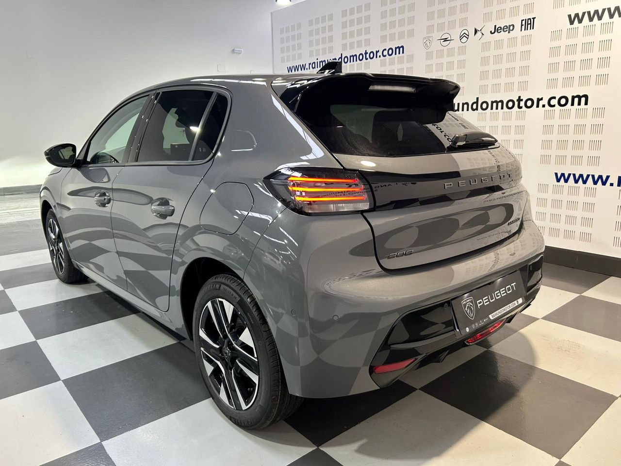 Peugeot 208 Allure Hybrid 100 e-DCS6 1.2T 110 CV - Foto 2