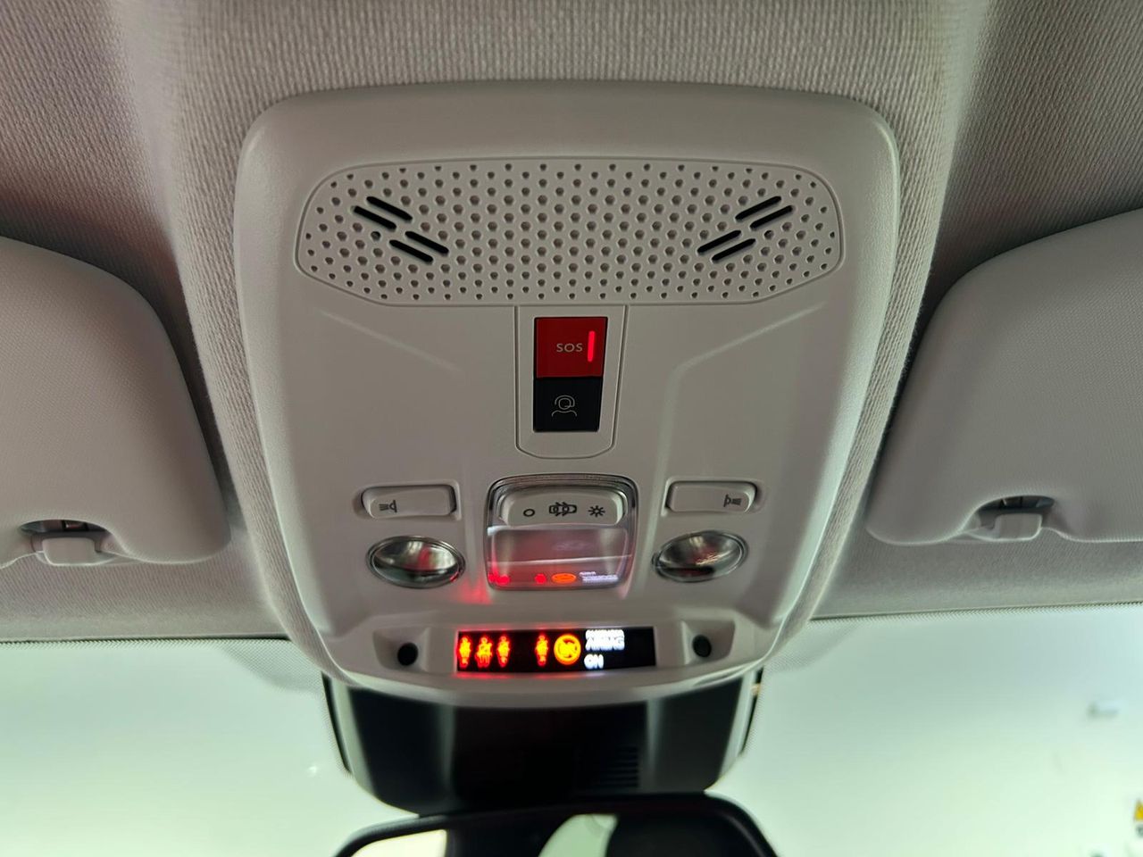 Peugeot 208 Allure Hybrid 100 e-DCS6 1.2T 110 CV - Foto 2