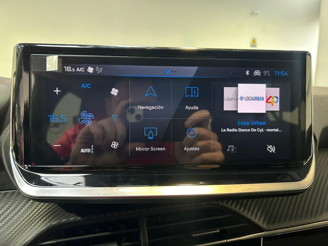 Peugeot 208 Allure Hybrid 100 e-DCS6 1.2T 110 CV - Foto 2