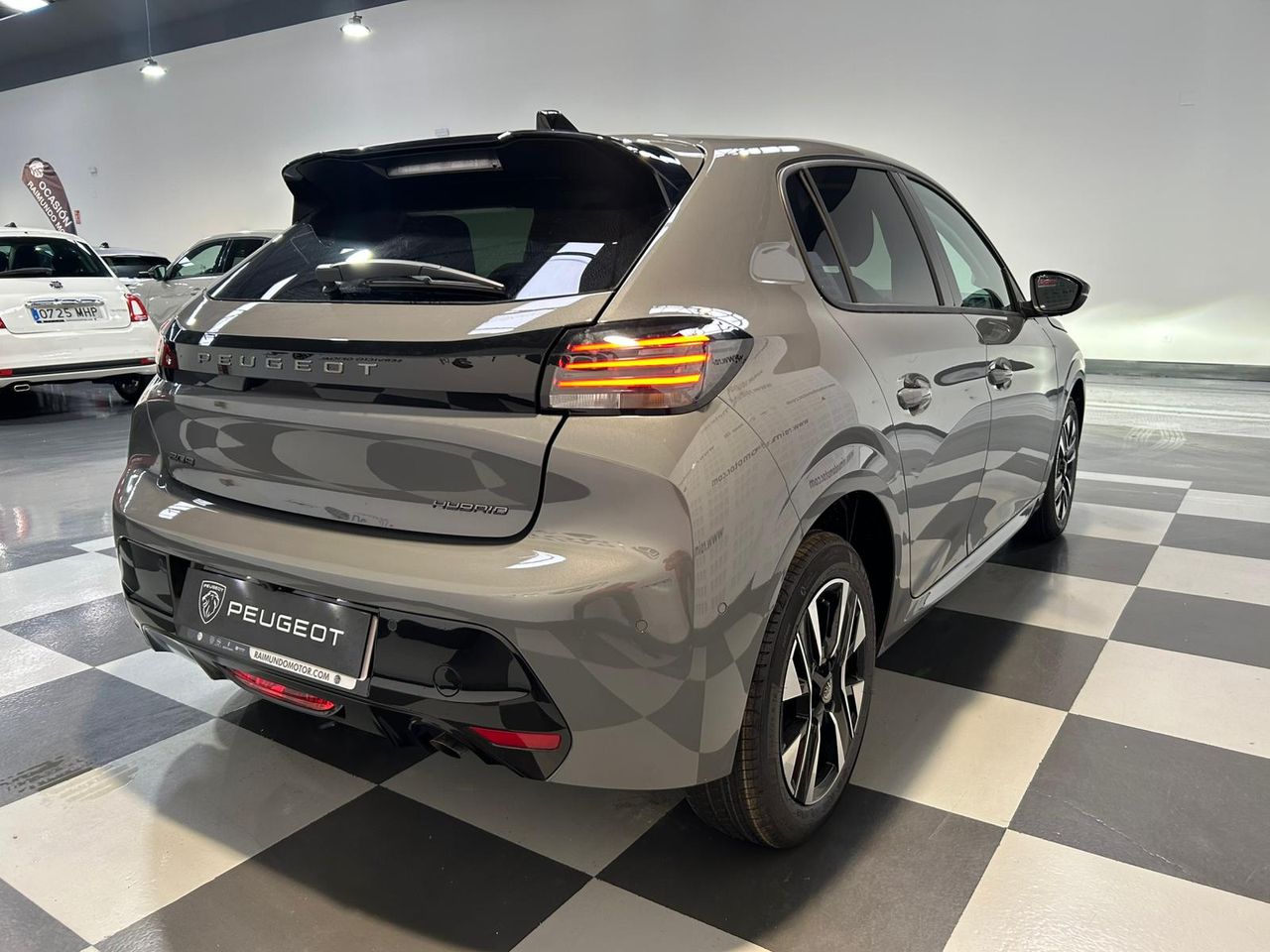 Peugeot 208 Allure Hybrid 100 e-DCS6 1.2T 110 CV - Foto 2