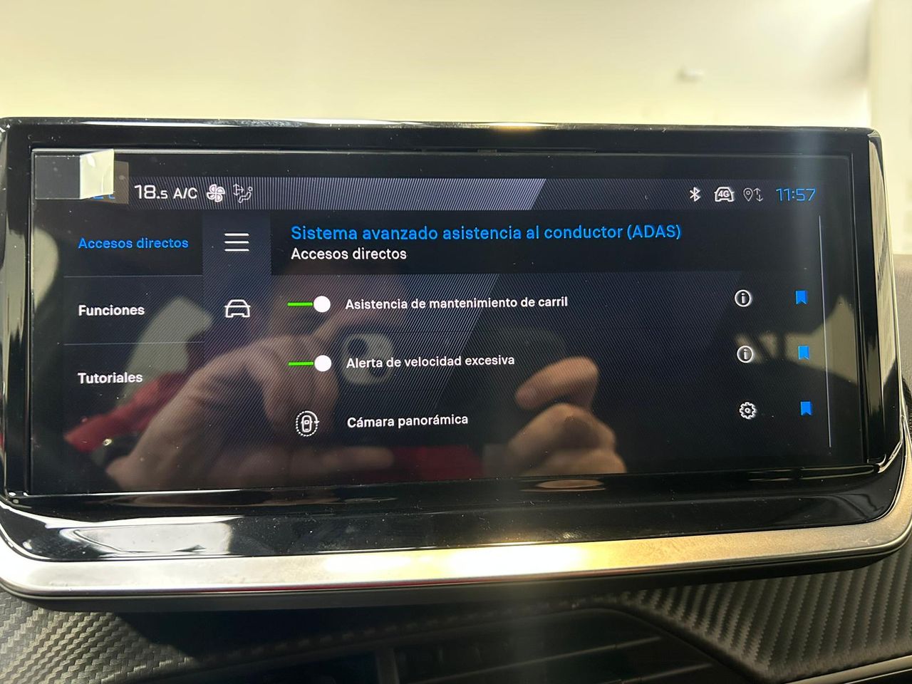 Peugeot 208 Allure Hybrid 100 e-DCS6 1.2T 110 CV - Foto 2