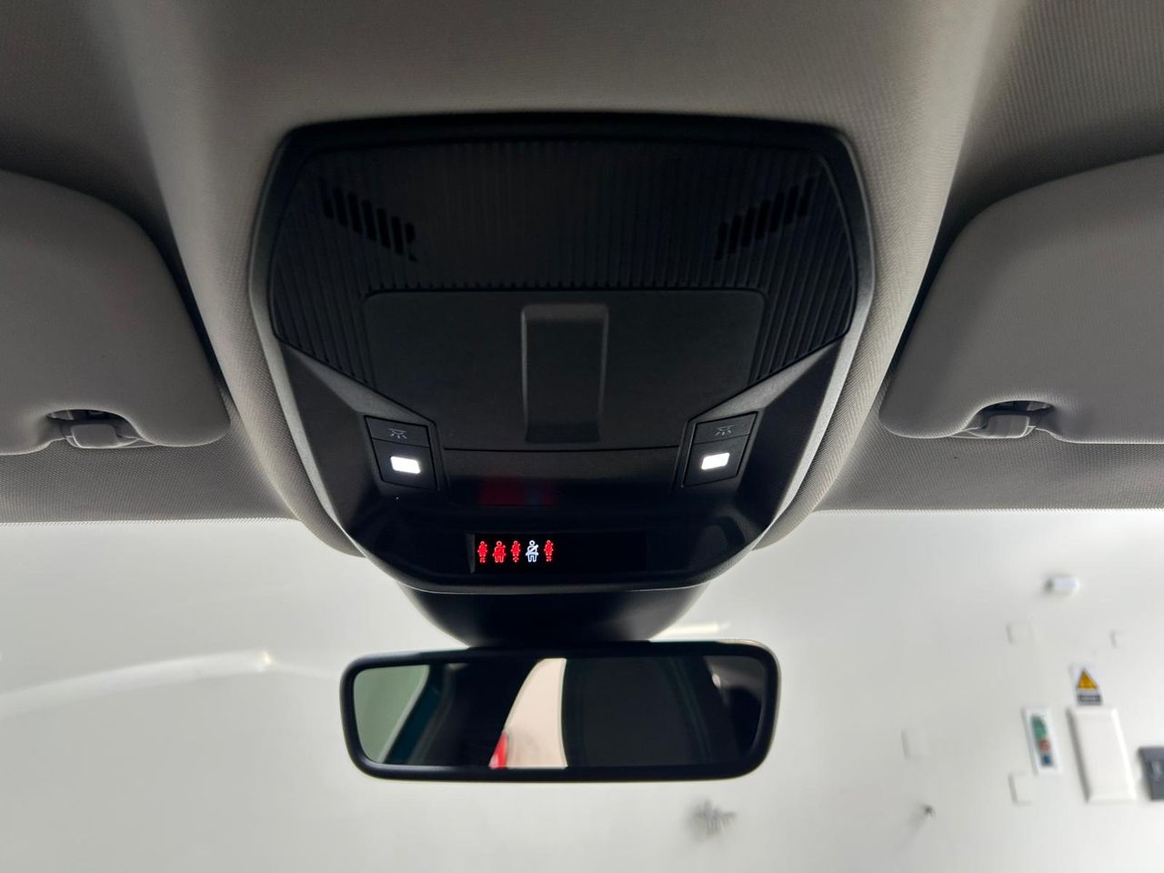 Peugeot 408 Allure Plug-In Hybrid 180 e-EAT8 - Foto 2