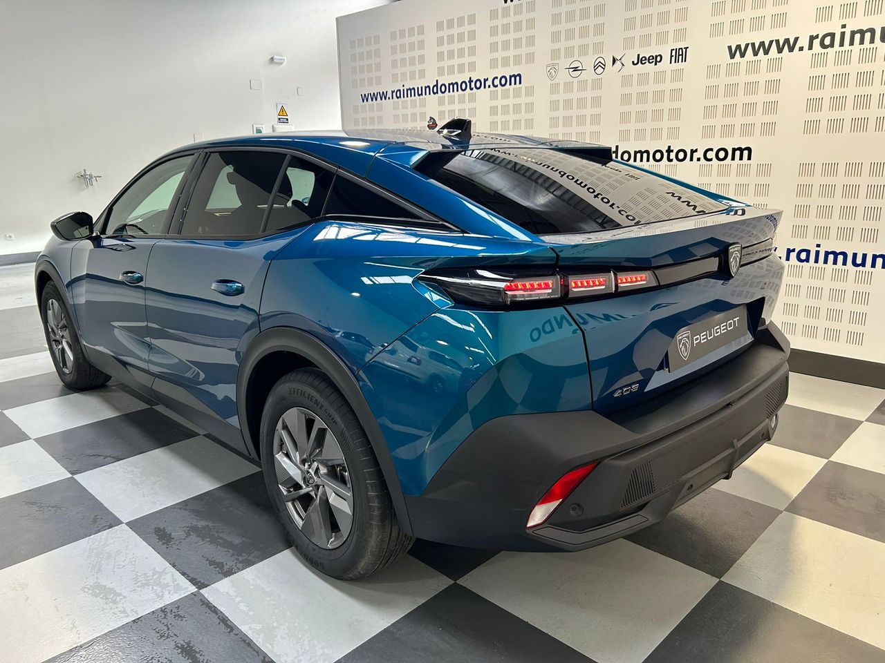 Peugeot 408 Allure Plug-In Hybrid 180 e-EAT8 - Foto 2