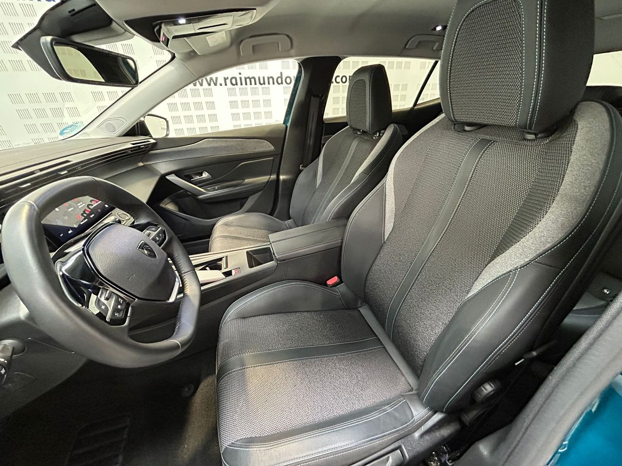 Peugeot 408 Allure Plug-In Hybrid 180 e-EAT8 - Foto 2