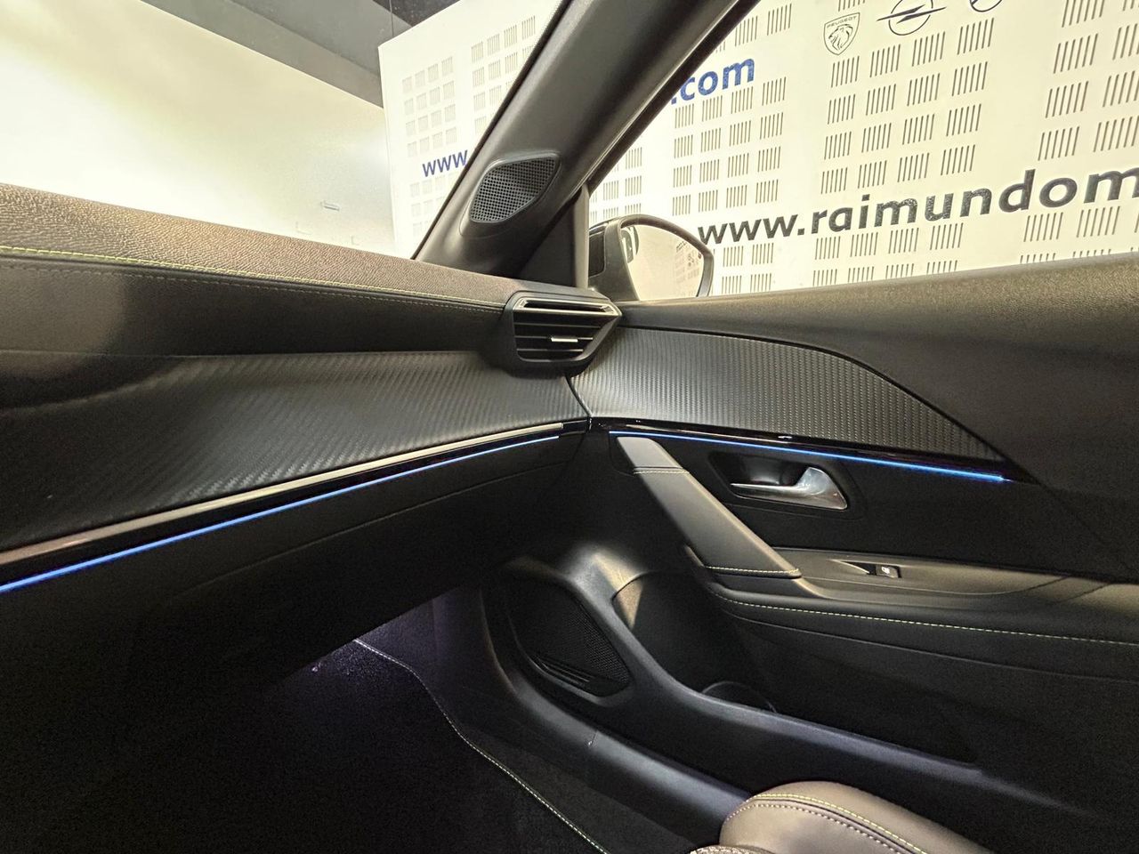 Peugeot 208 GT HYBRID 145 eDCS6 - Foto 2