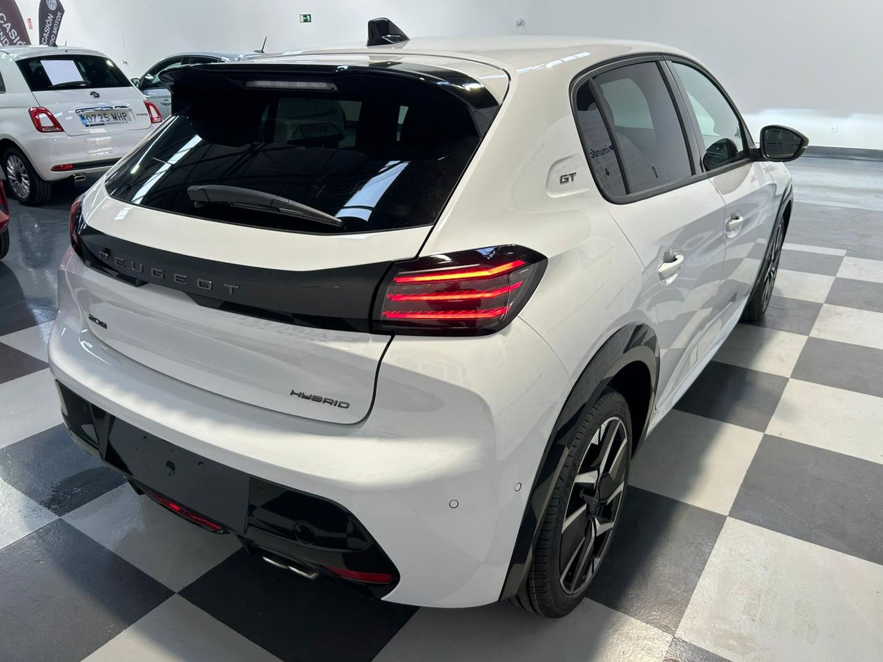 Peugeot 208 GT HYBRID 145 eDCS6 - Foto 2