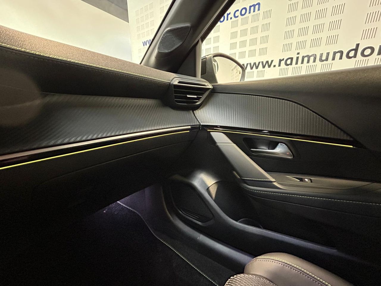 Peugeot 208 GT HYBRID 145 eDCS6 - Foto 2