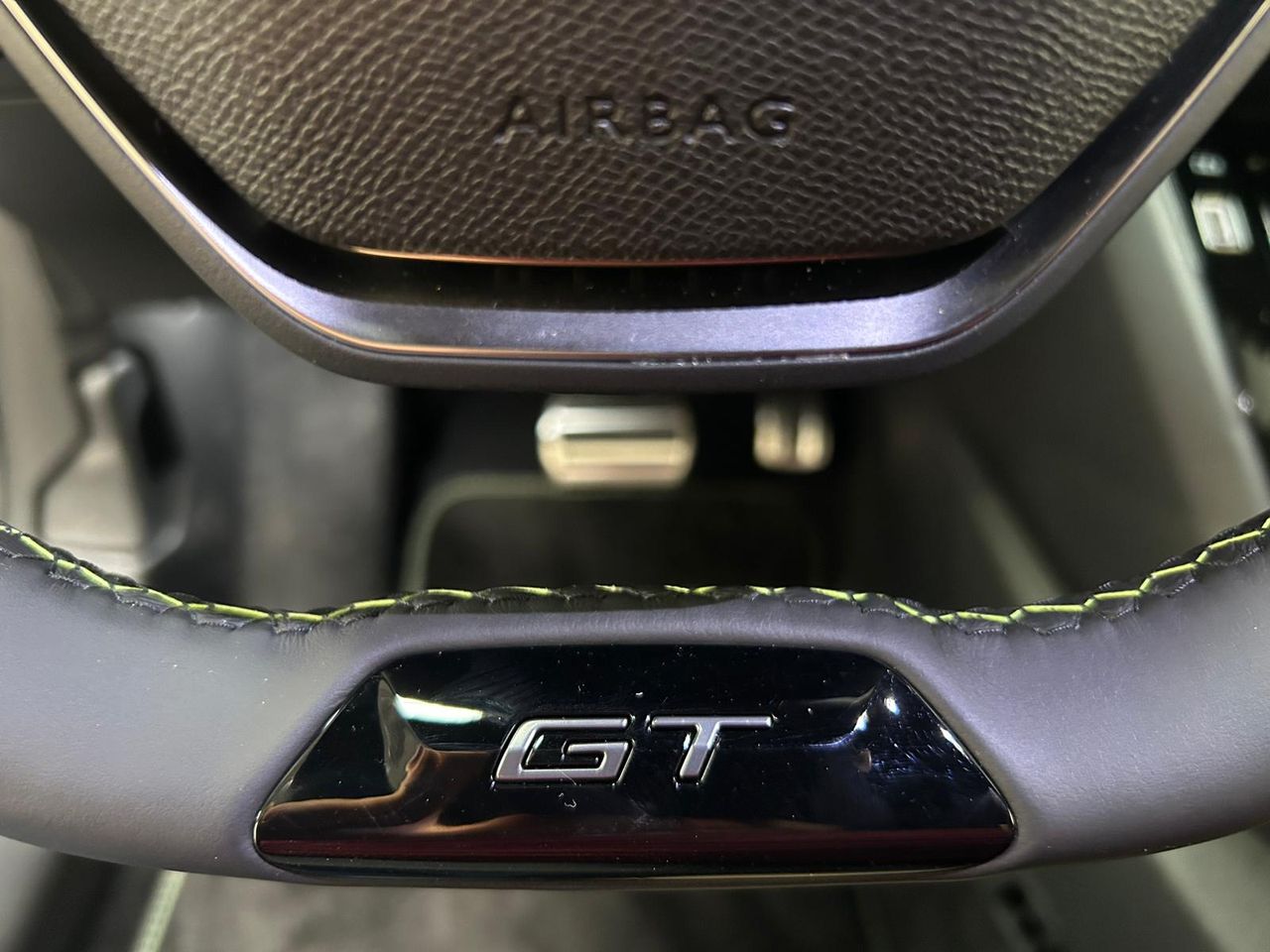 Peugeot 208 GT HYBRID 145 eDCS6 - Foto 2