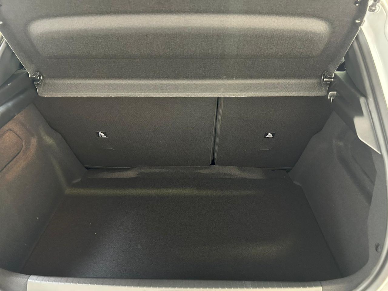 Peugeot 208 GT HYBRID 145 eDCS6 - Foto 2