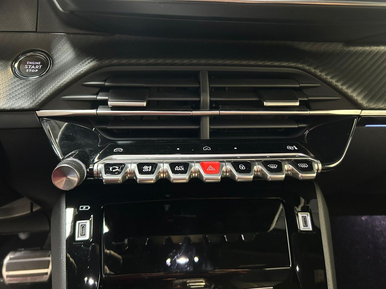 Peugeot 208 GT HYBRID 145 eDCS6 - Foto 2