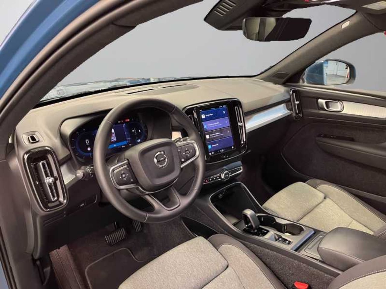 Volvo XC40 Essential B3 - Foto 2