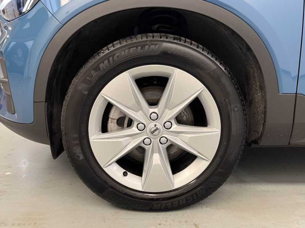 Volvo XC40 Essential B3 - Foto 2