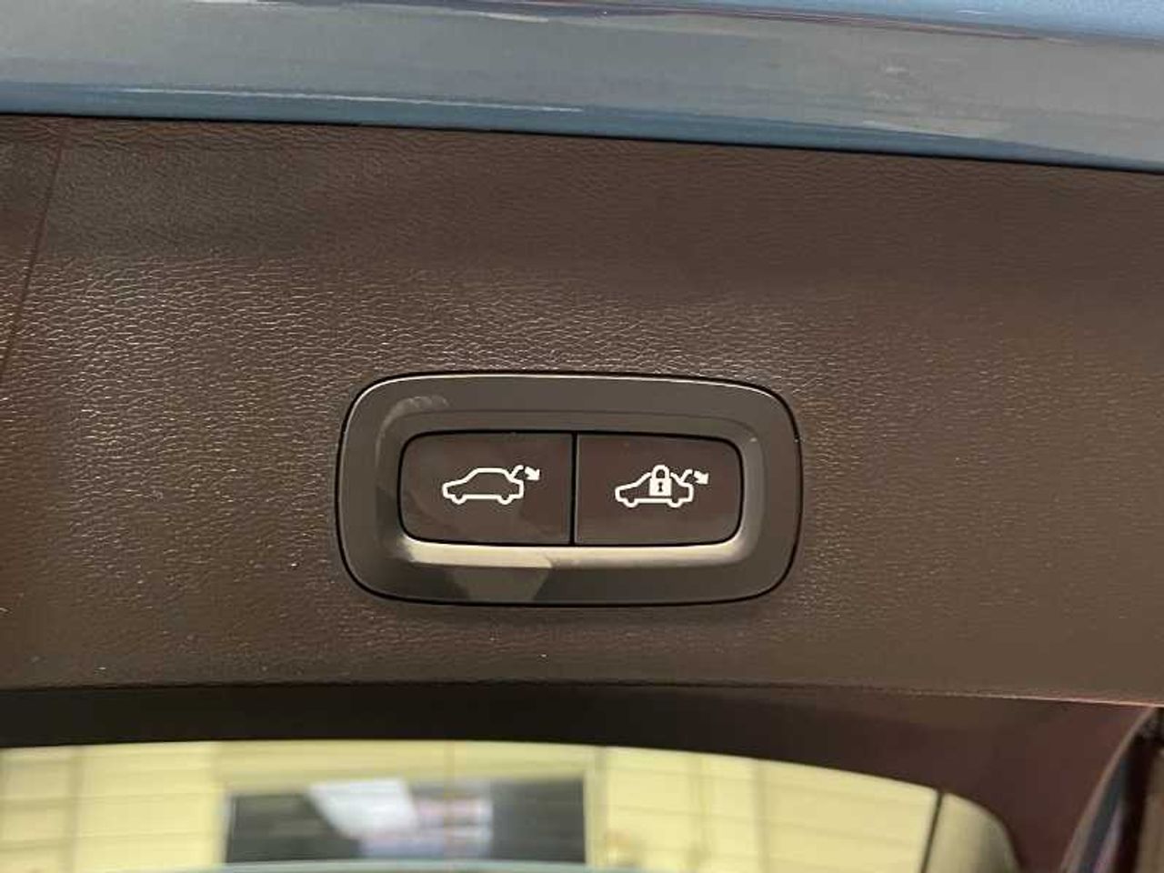 Volvo XC40 Essential B3 - Foto 2