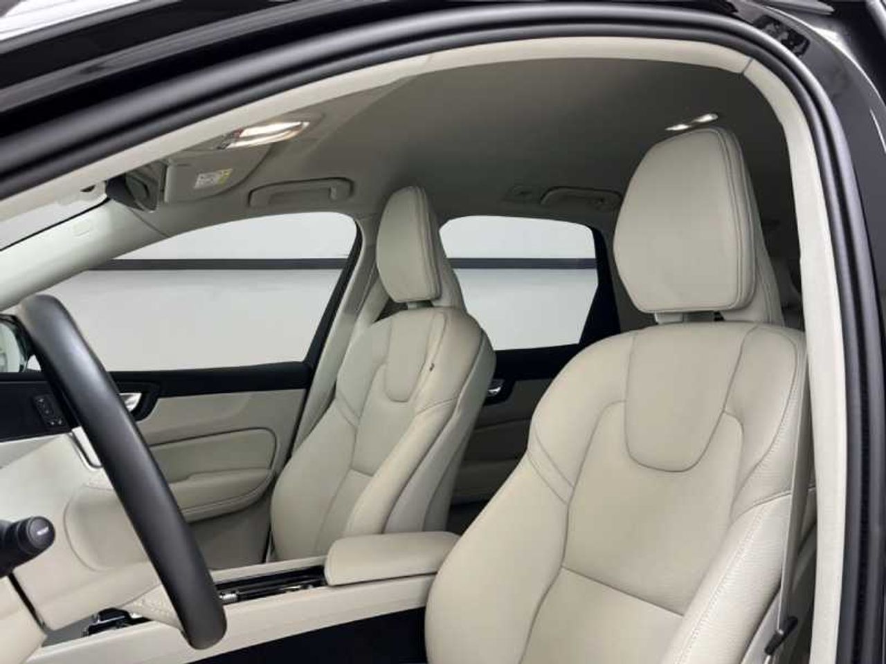 Volvo XC60 Core B5 AWD mild hybrid - Foto 2