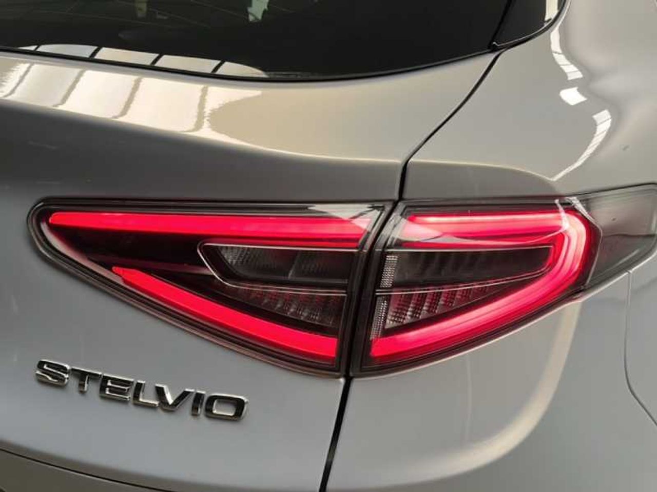 Alfa Romeo Stelvio 2.2 Diesel 118 kW (160 CV) Sprint AT RWD - Foto 2