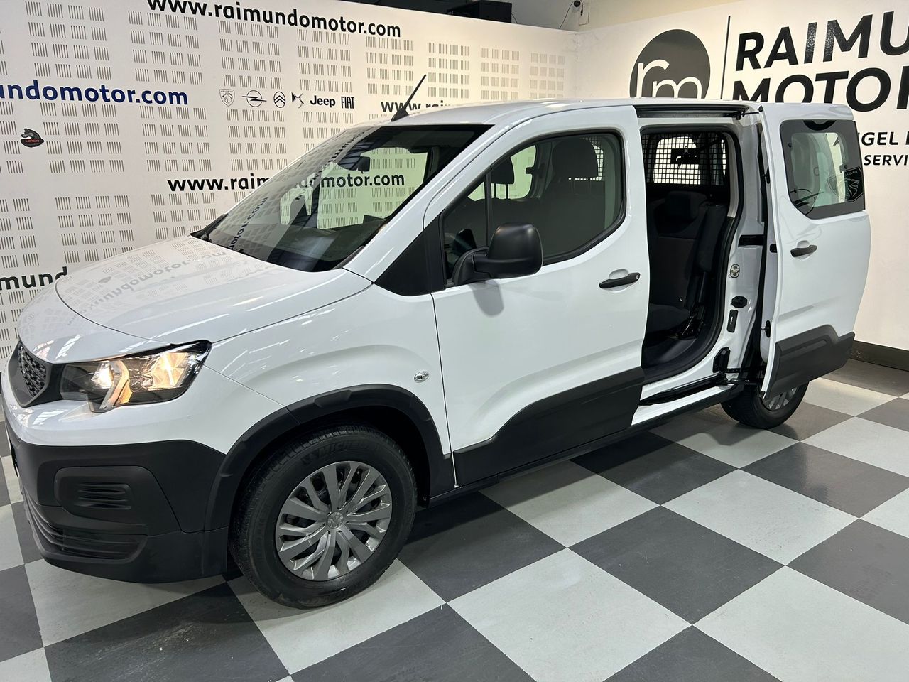 Peugeot Rifter 100 CV L1 - Foto 2