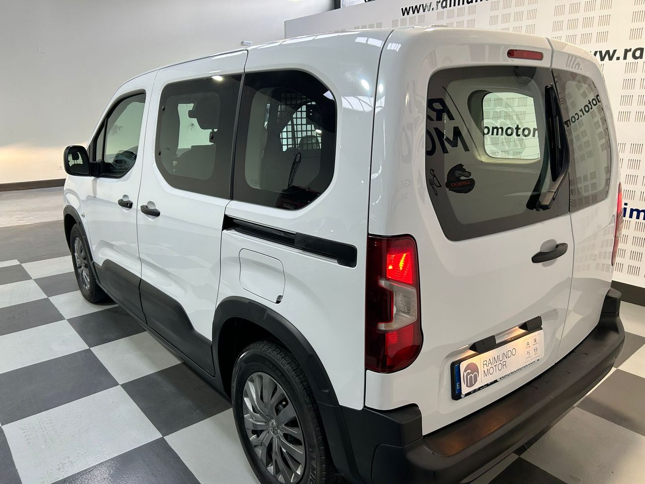 Peugeot Rifter 100 CV L1 - Foto 2